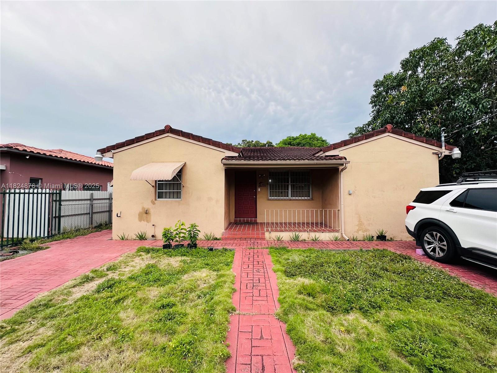 520 Nw 23rd Ave, Miami, Broward County, Florida - 3 Bedrooms  
2 Bathrooms - 