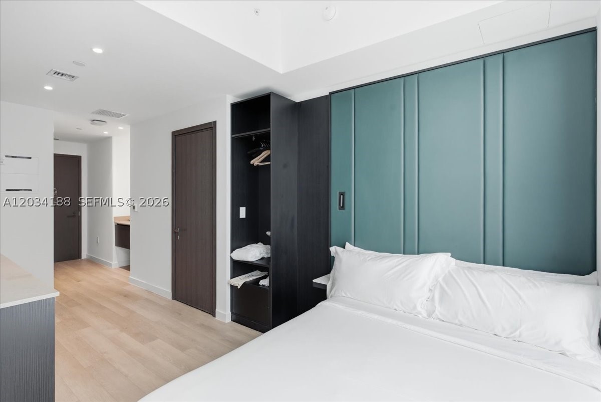 20 NE 11th 4803
