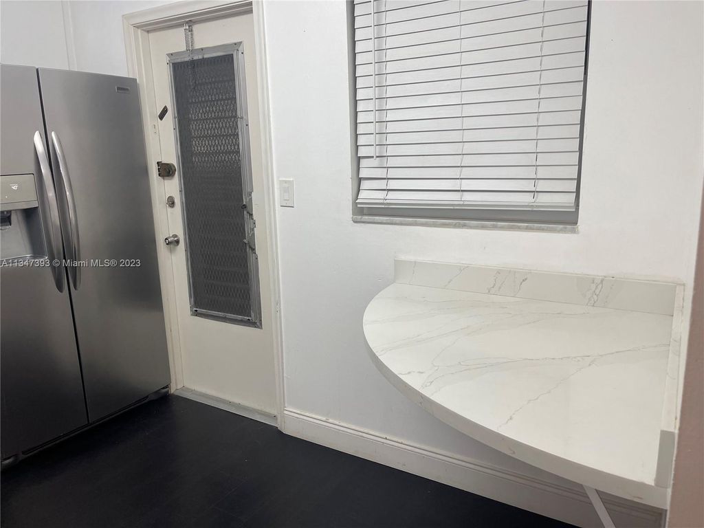 Photo of 619 NE 14th Ave #501, Hallandale Beach, FL 33009 (MLS # A11347393)