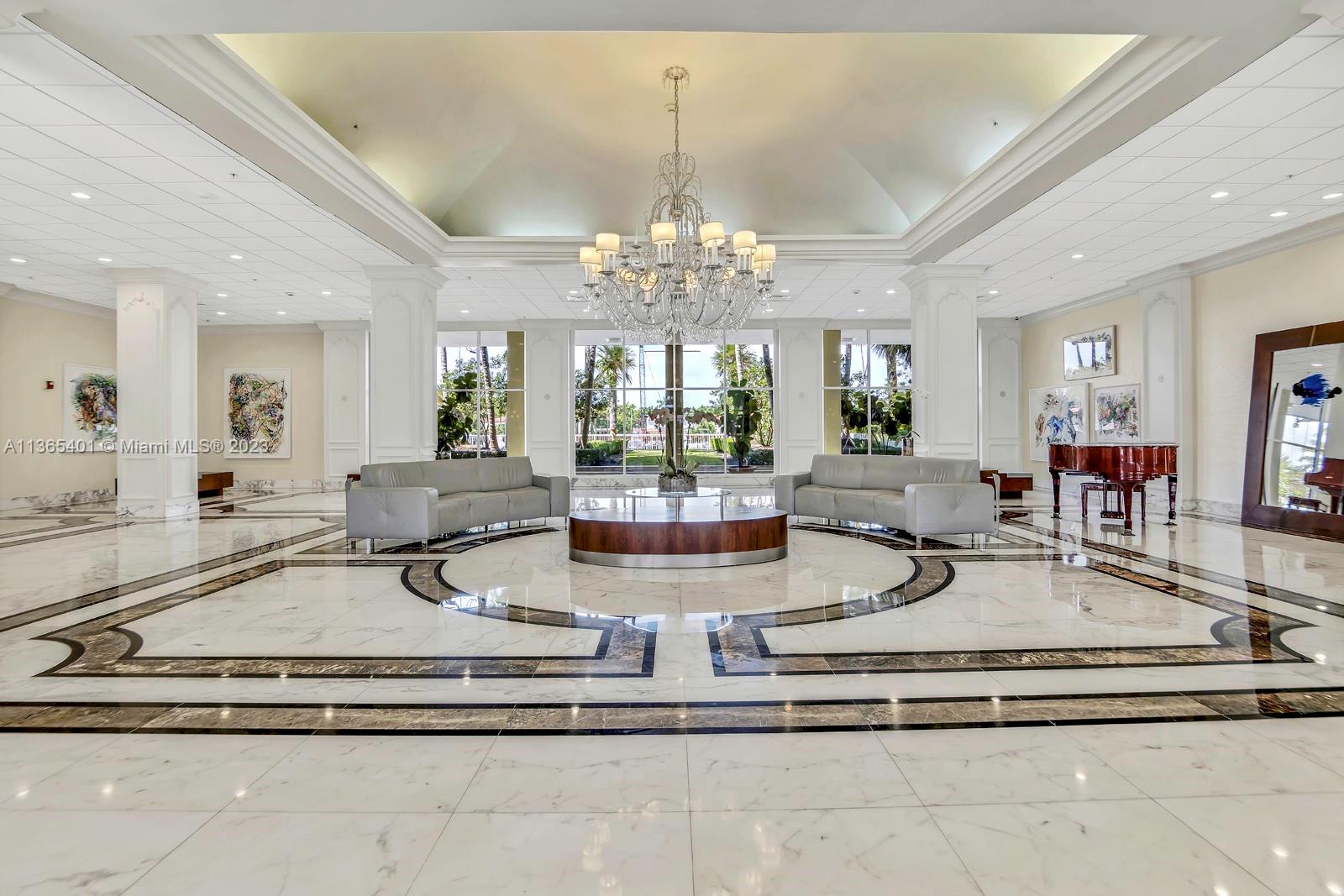 5600 CONDO - Residential