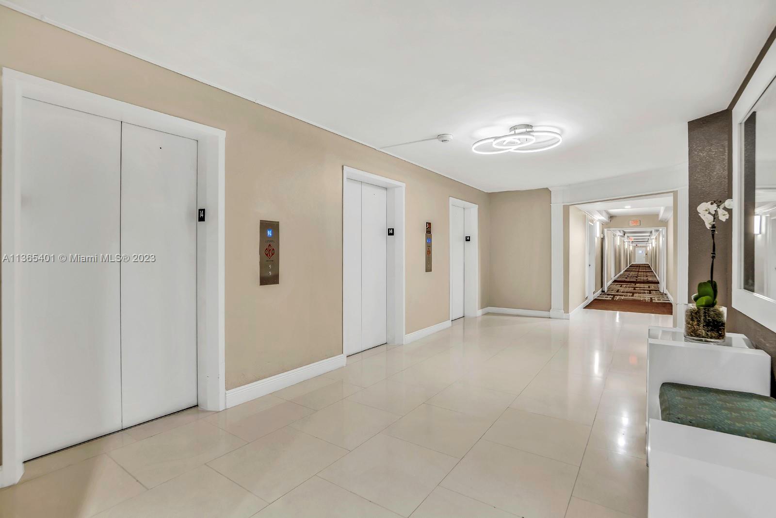 5600 CONDO - Residential