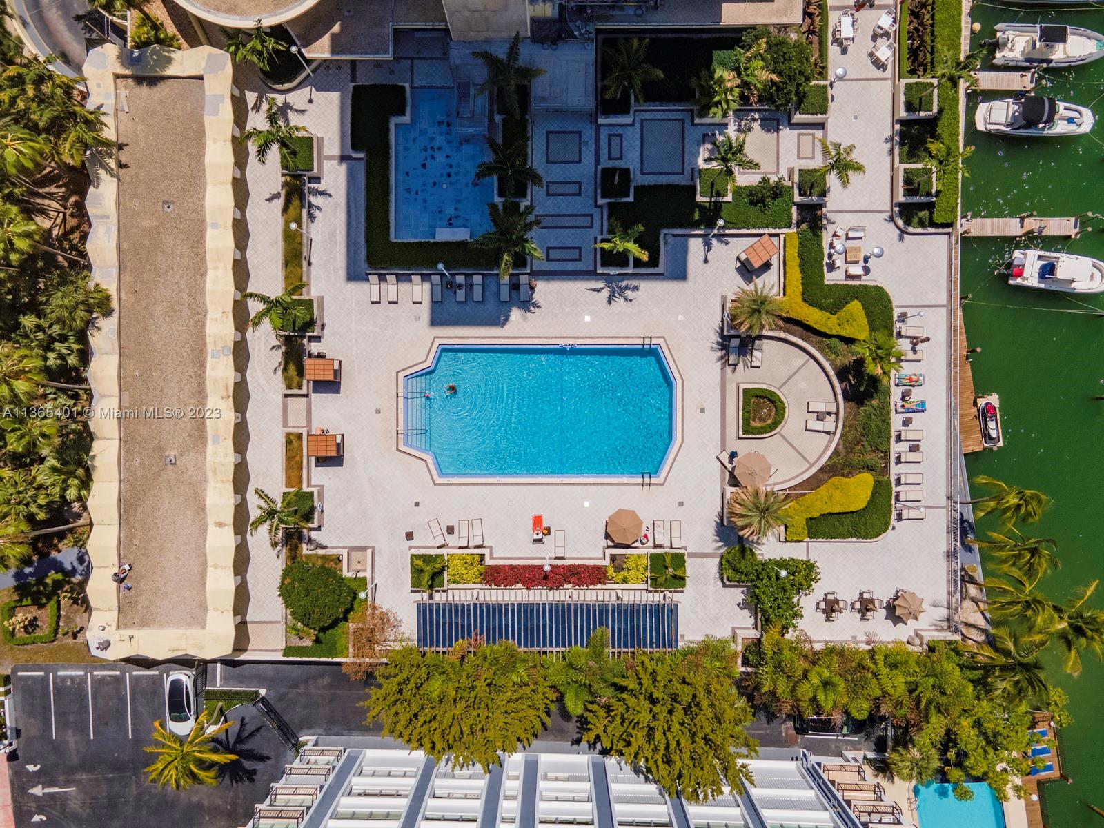 5600 CONDO - Residential