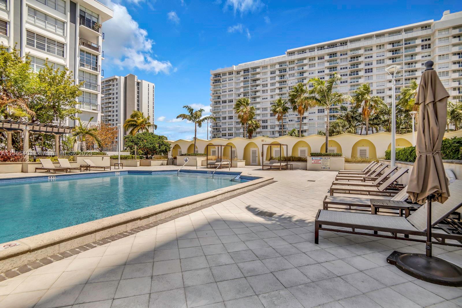 5600 CONDO - Residential