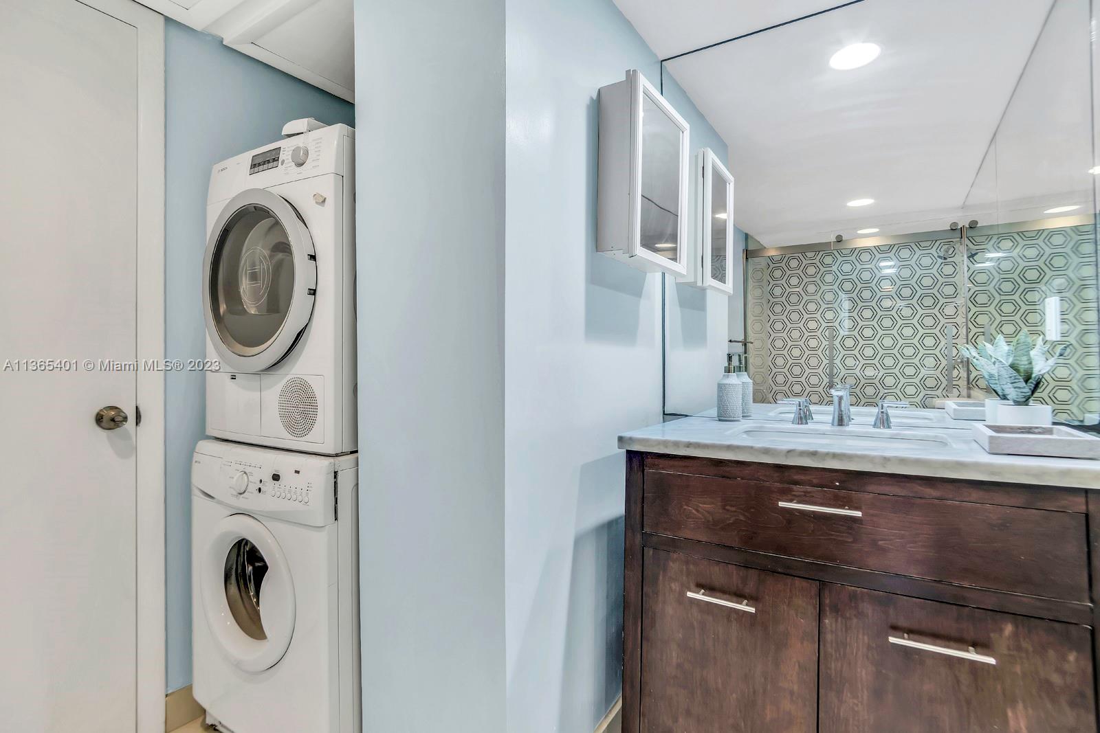 5600 CONDO - Residential