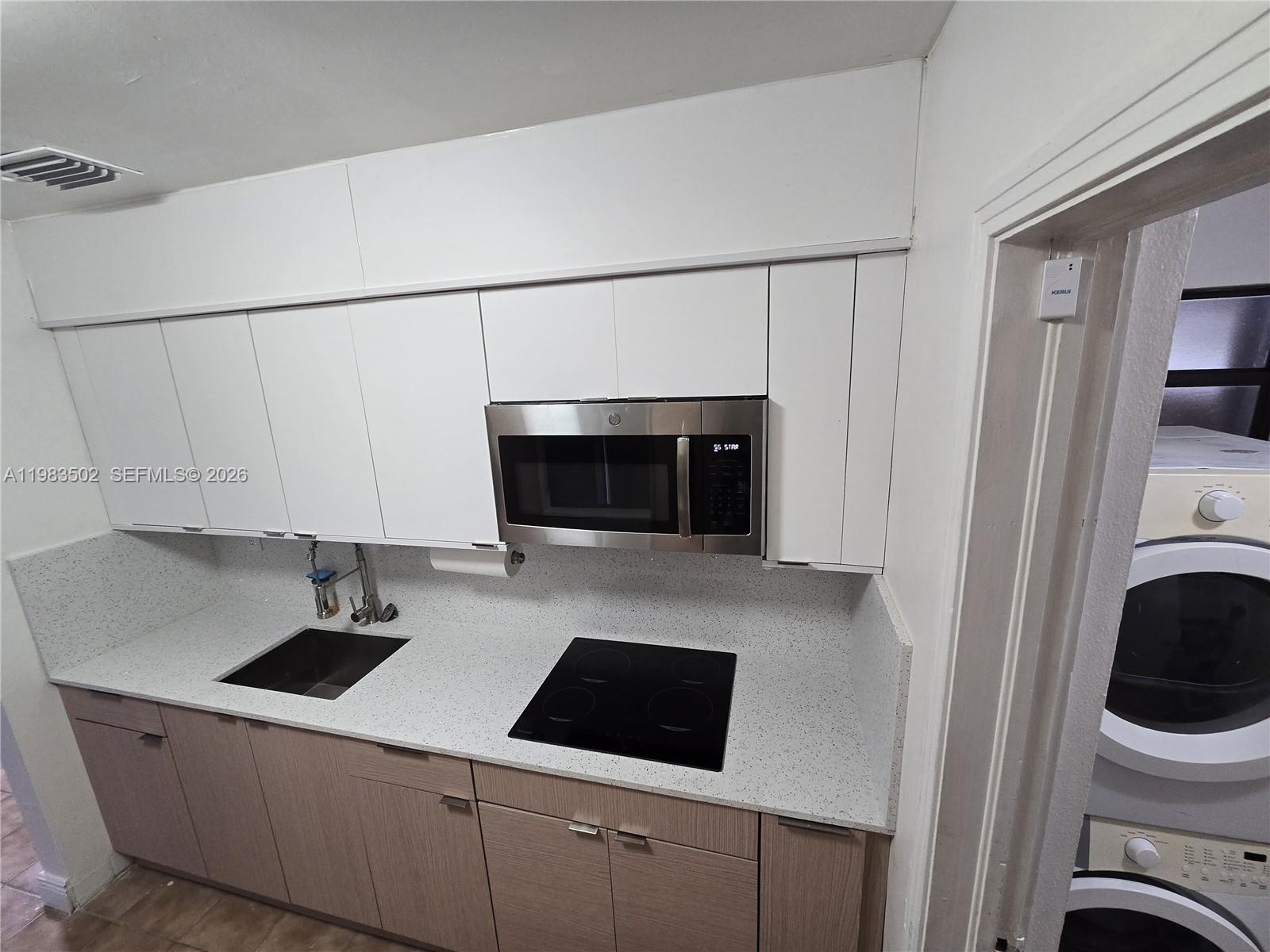 DANIA HEIGHTS EXT - Residential Lease