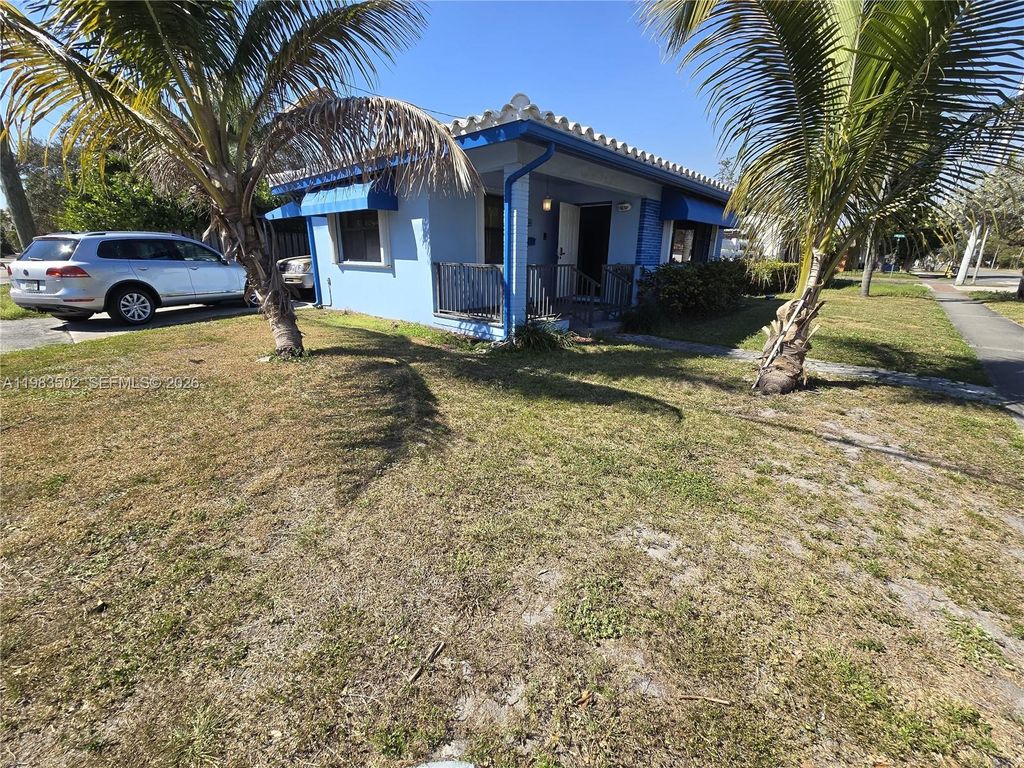 Photo of 704 SW 2nd Ave, Dania Beach, FL 33004 (MLS # A11983502)