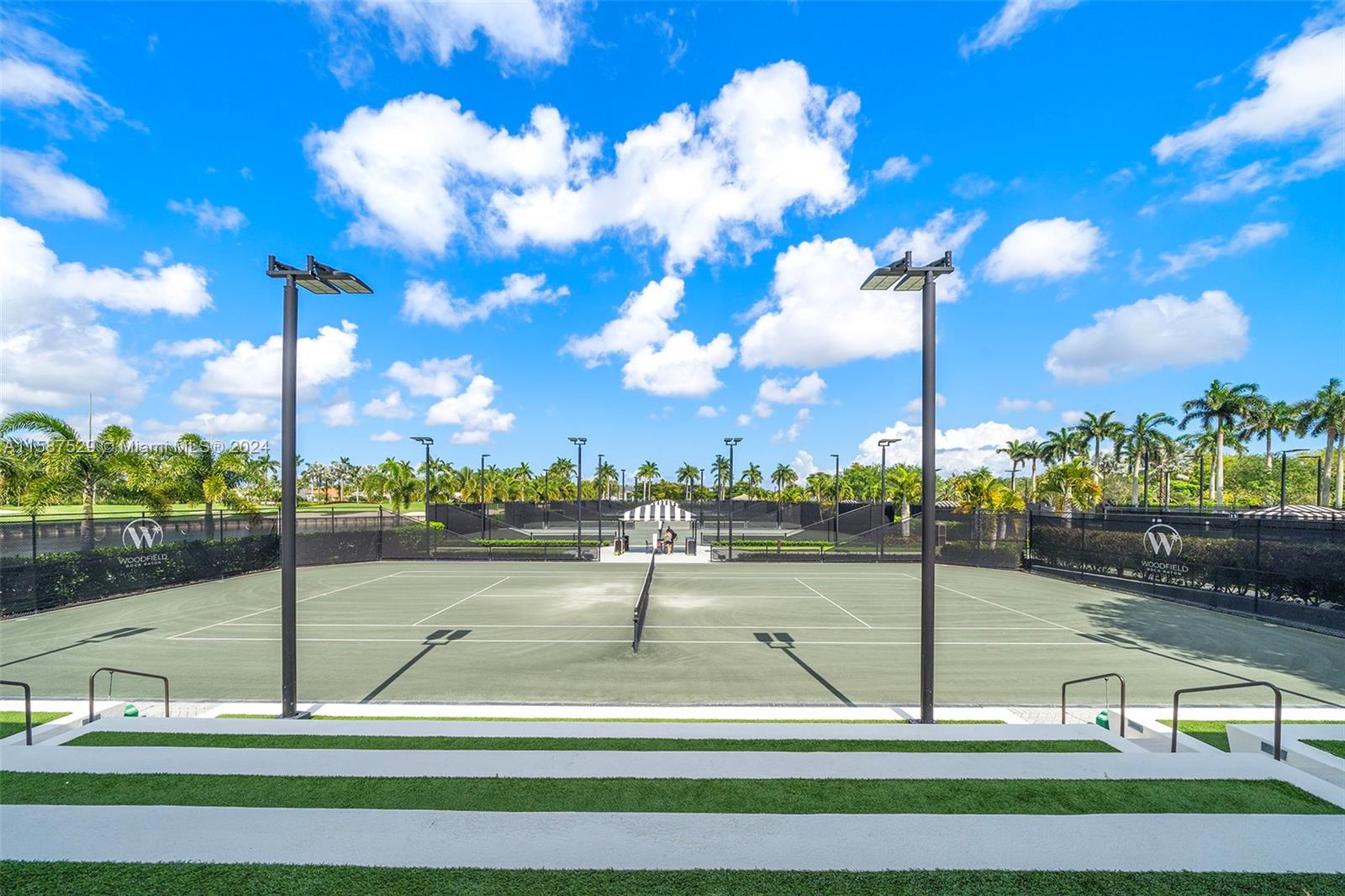 MAYFAIR AT WOODFIELD COUN - Residential