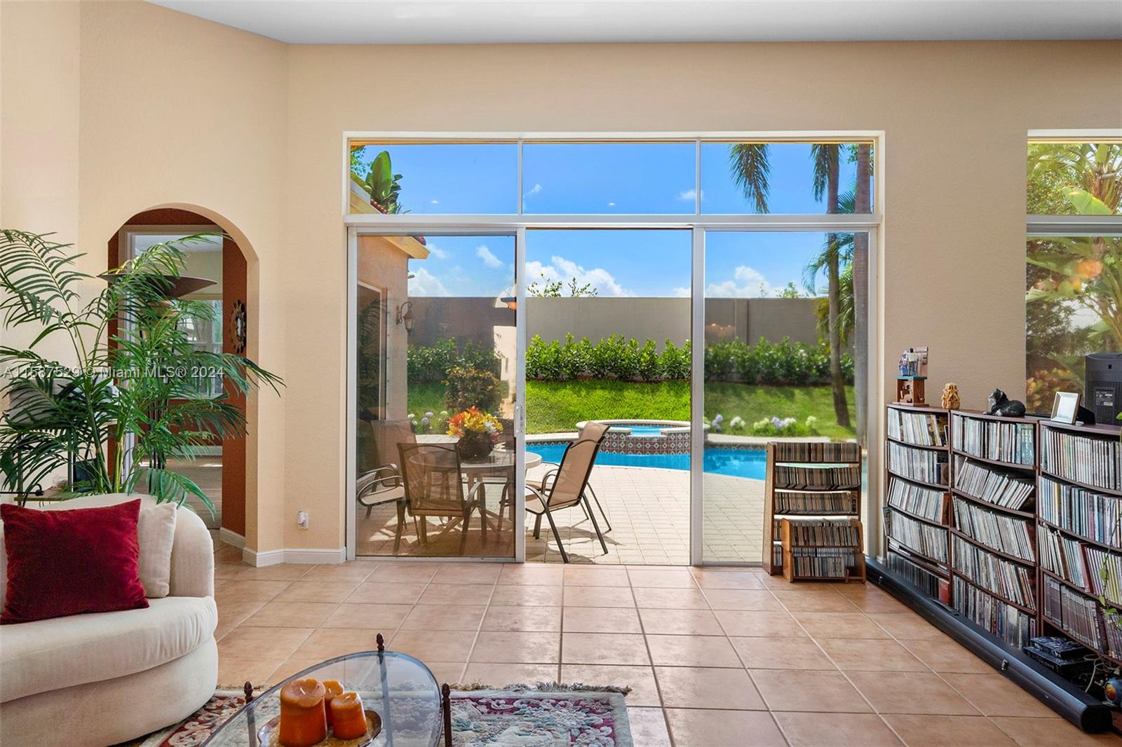 MAYFAIR AT WOODFIELD COUN - Residential