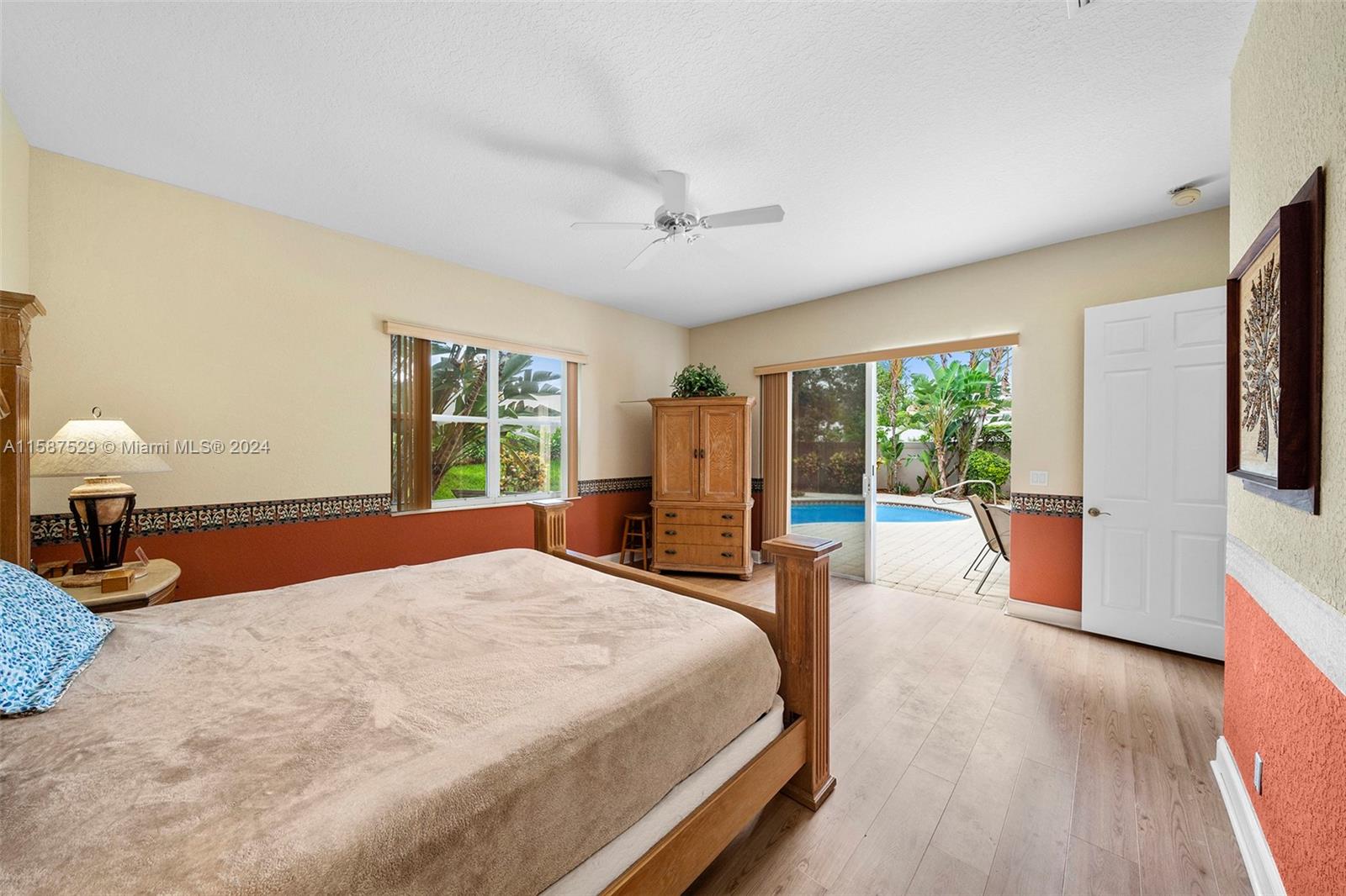 MAYFAIR AT WOODFIELD COUN - Residential