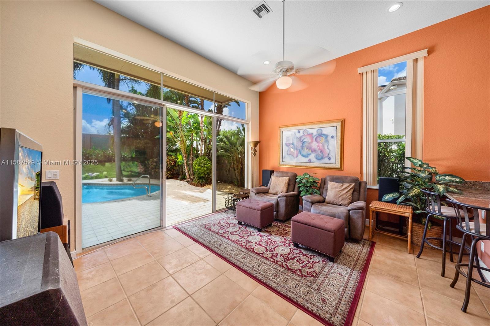 MAYFAIR AT WOODFIELD COUN - Residential