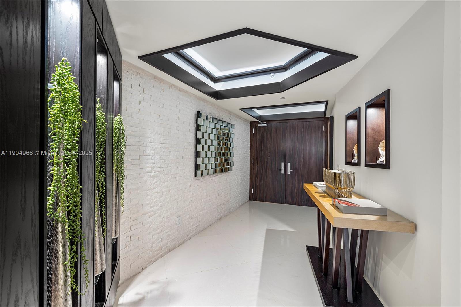 GREEN DIAMOND CONDO - Residential