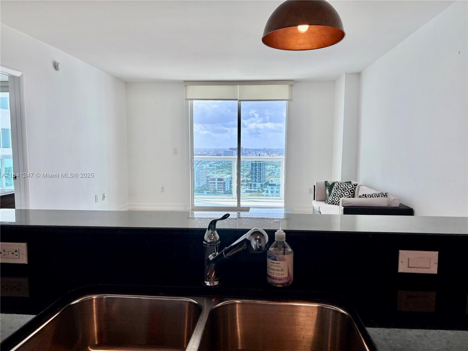 1800 N Bayshore Dr 3404