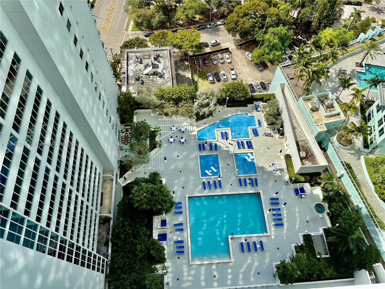 1800 N Bayshore Dr 3404