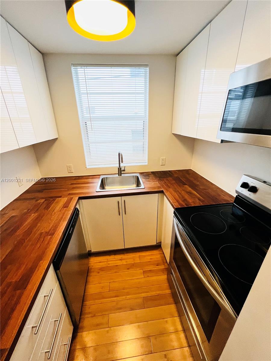 OCEANSIDE SEC ISLE OF NOR - Residential Lease