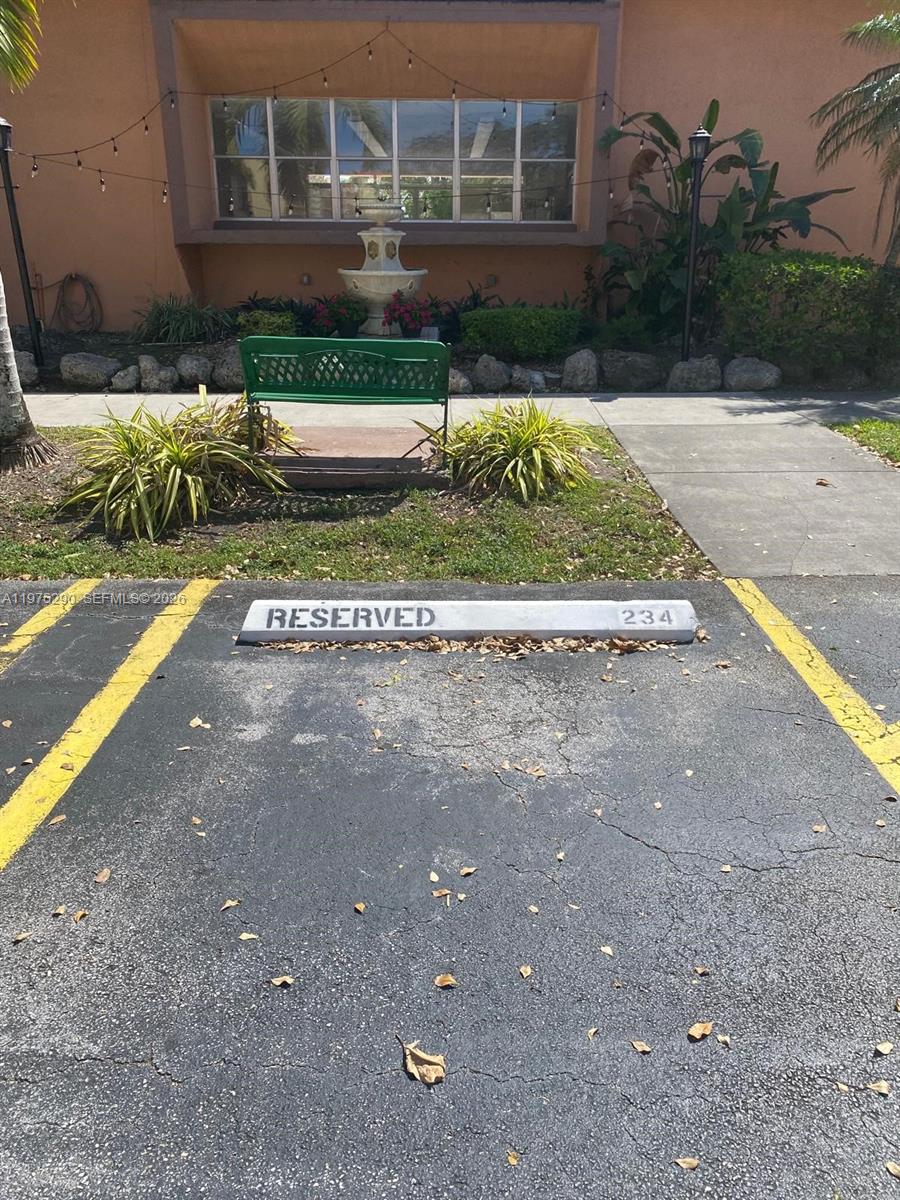 VERSAILLES GARDENS II - Residential