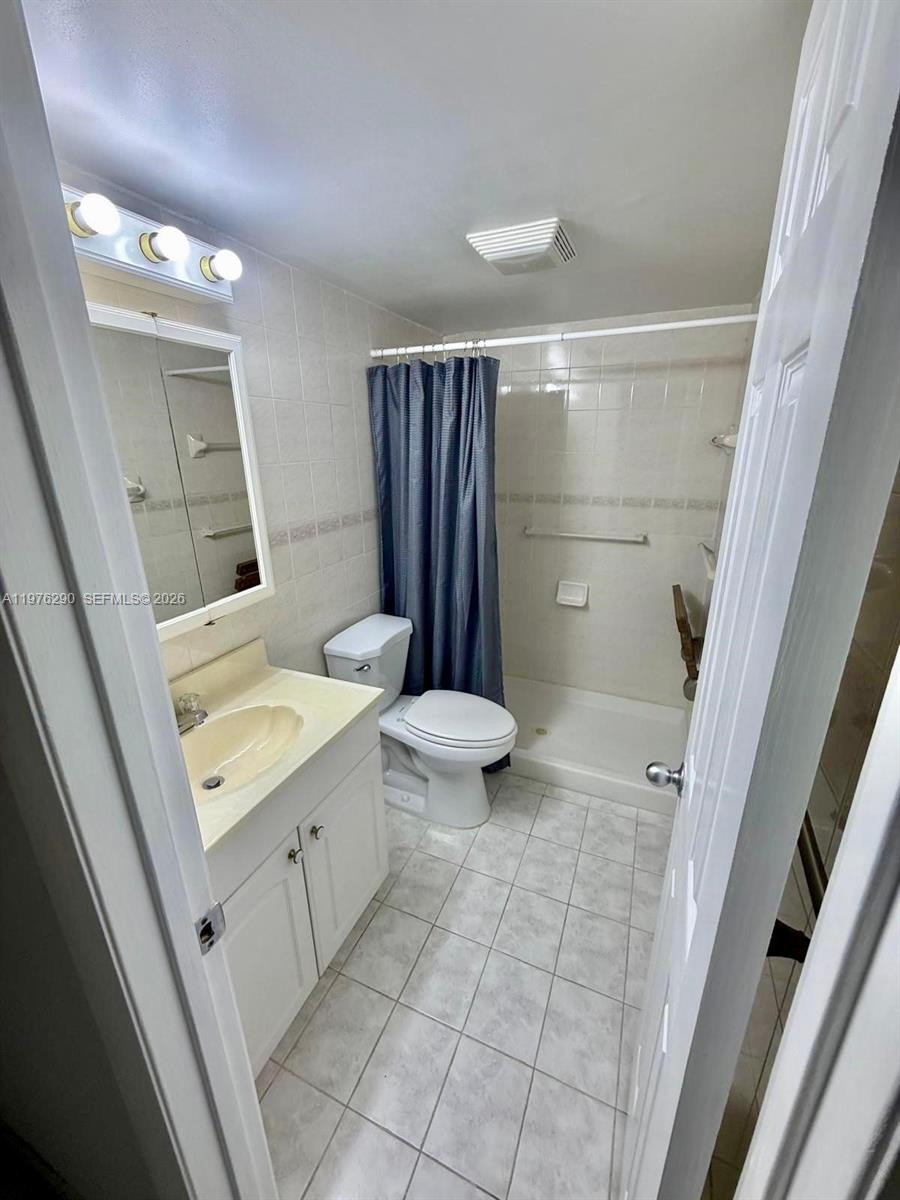 VERSAILLES GARDENS II - Residential