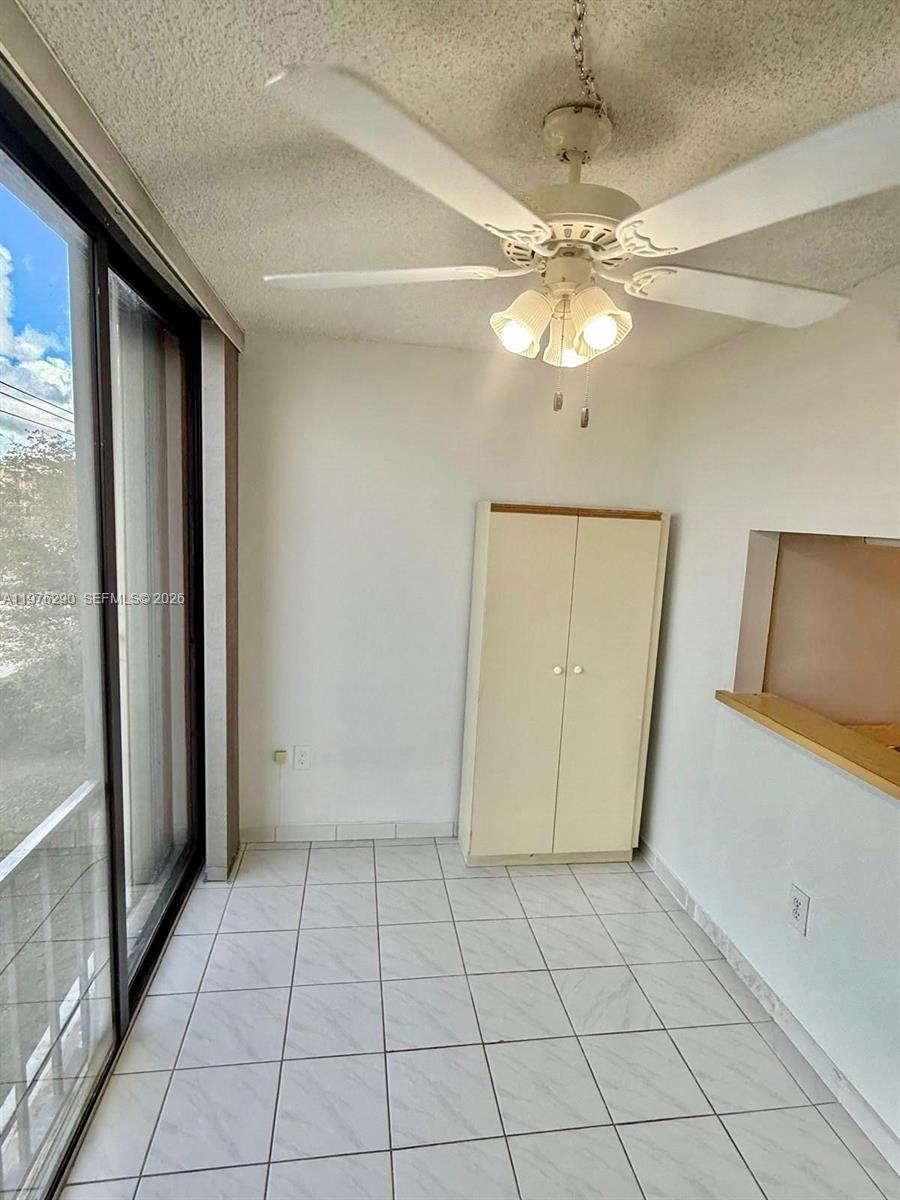 VERSAILLES GARDENS II - Residential