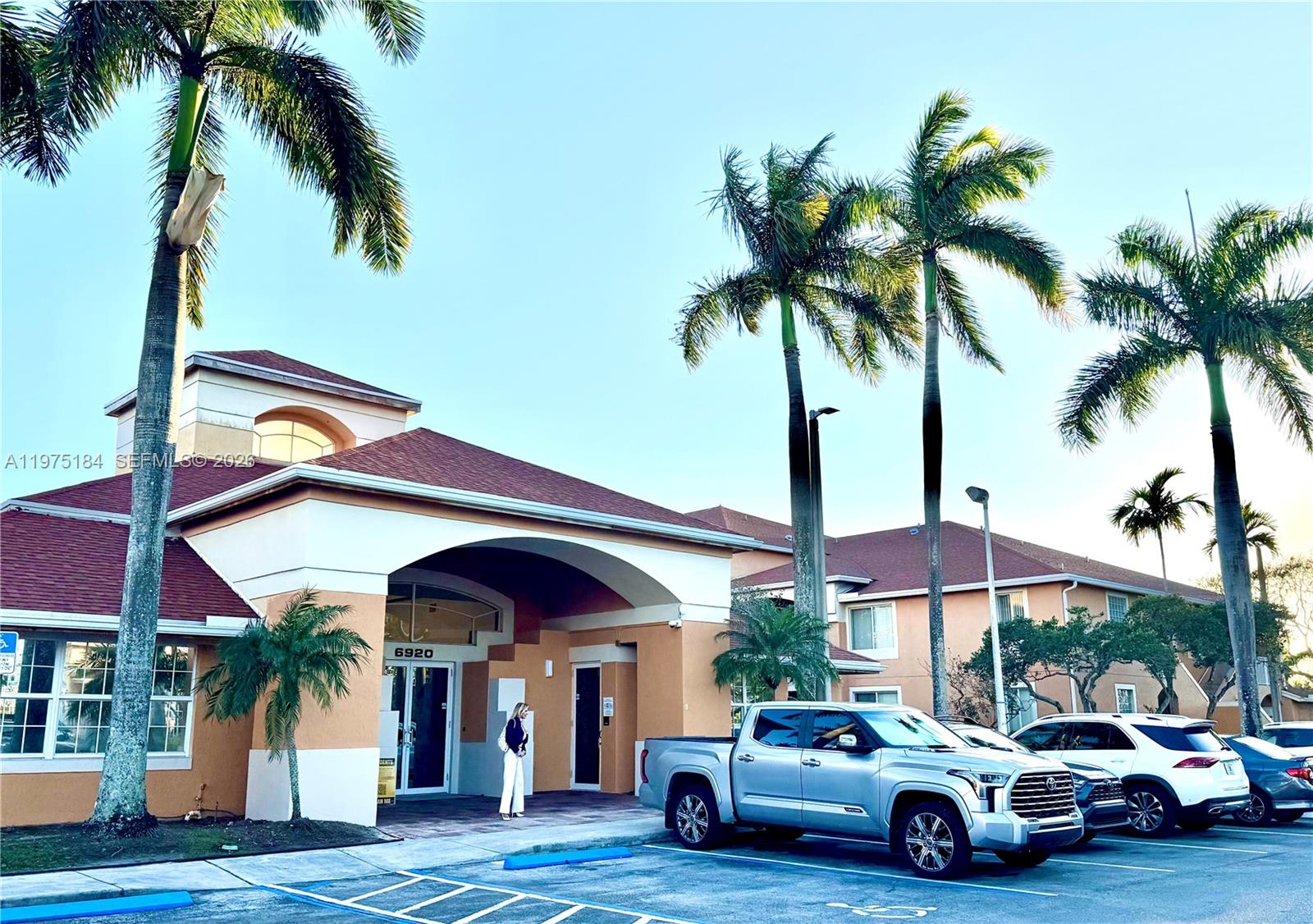 COURTYARDS AT DAVIE CONDO - Residential