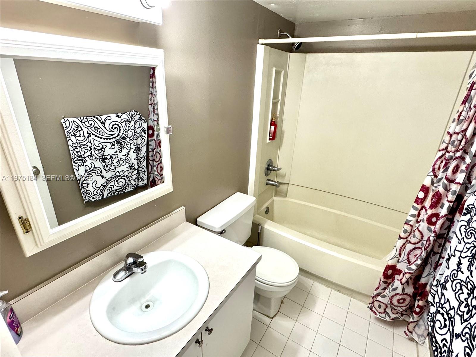 COURTYARDS AT DAVIE CONDO - Residential