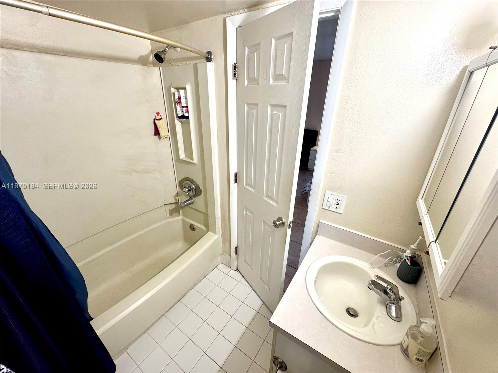 COURTYARDS AT DAVIE CONDO - Residential