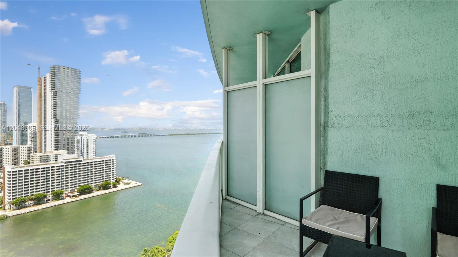 1900 N Bayshore Dr 2810