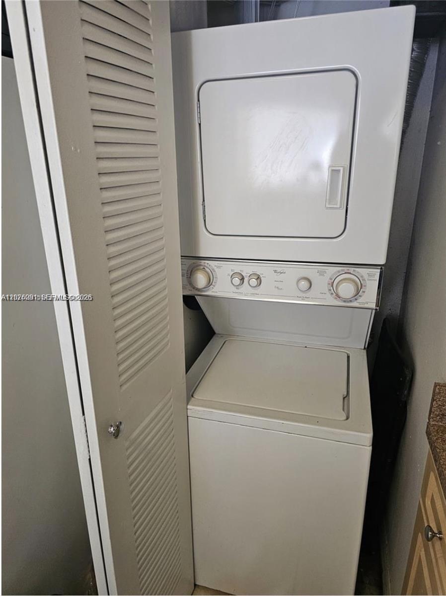 THE CITADEL CONDO - Residential