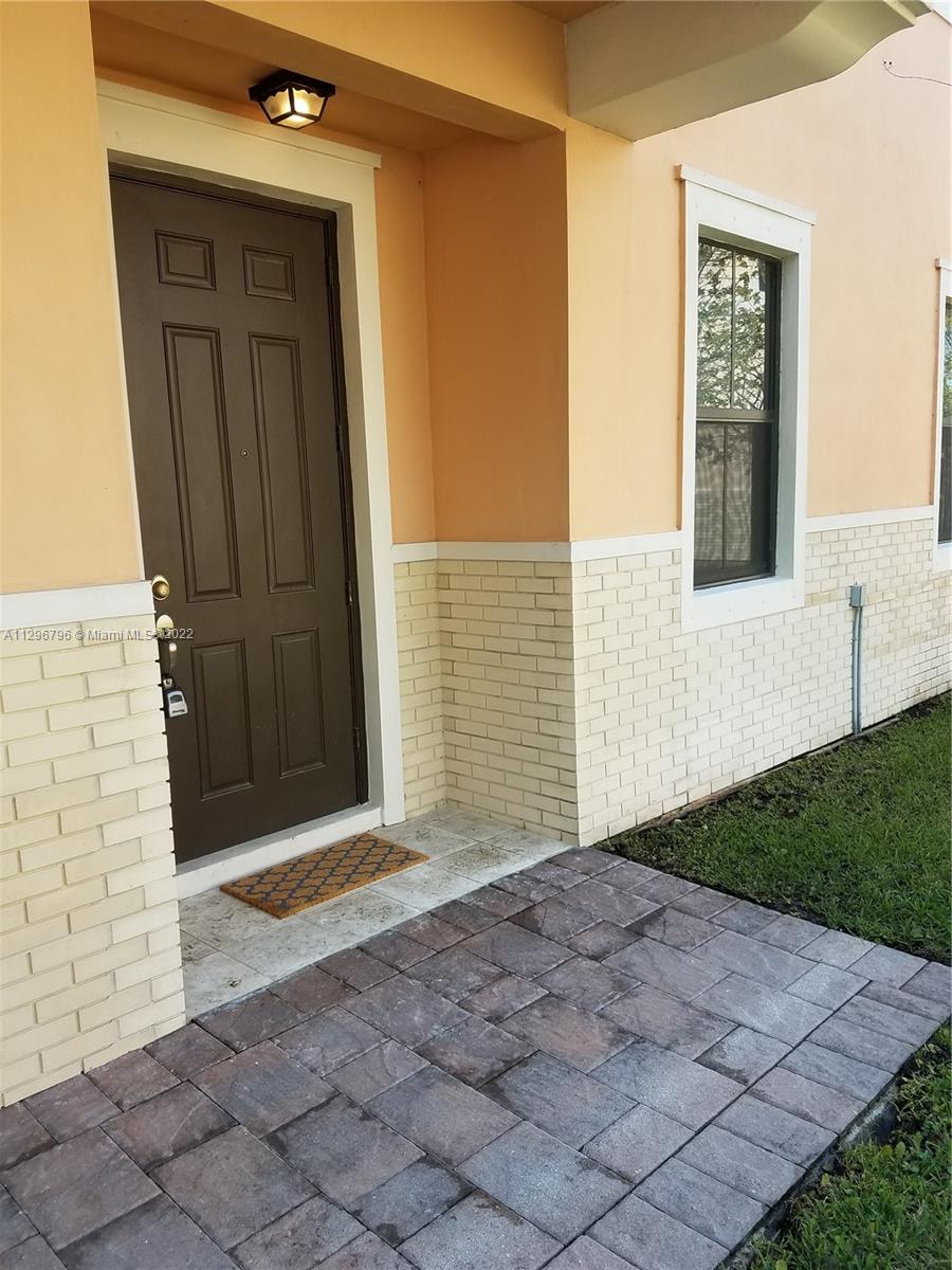 DORAL CAY - Residential Lease