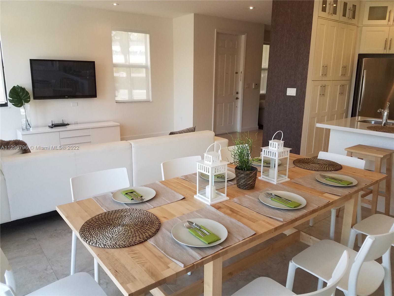 DORAL CAY - Residential Lease