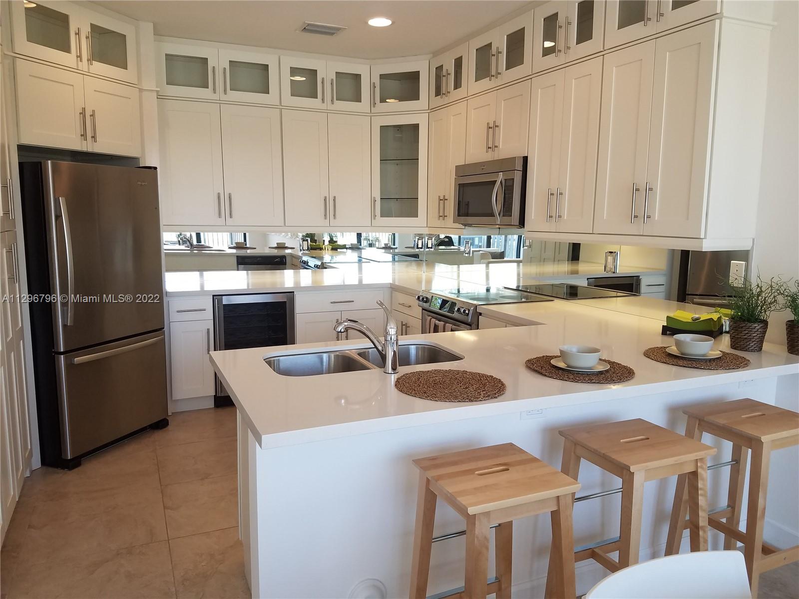 DORAL CAY - Residential Lease