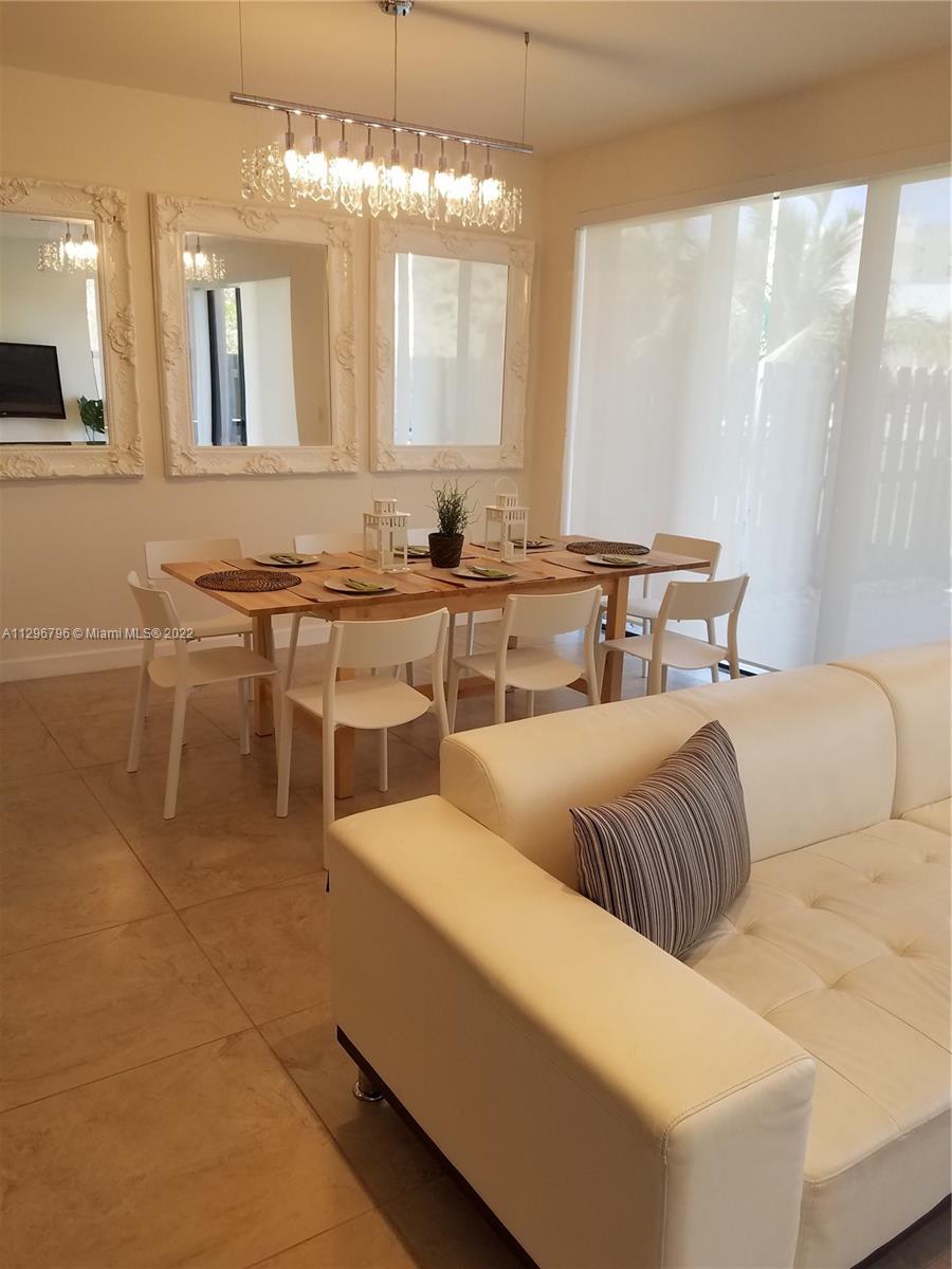 DORAL CAY - Residential Lease