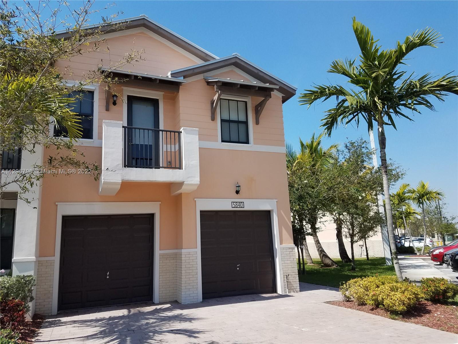 DORAL CAY - Residential Lease