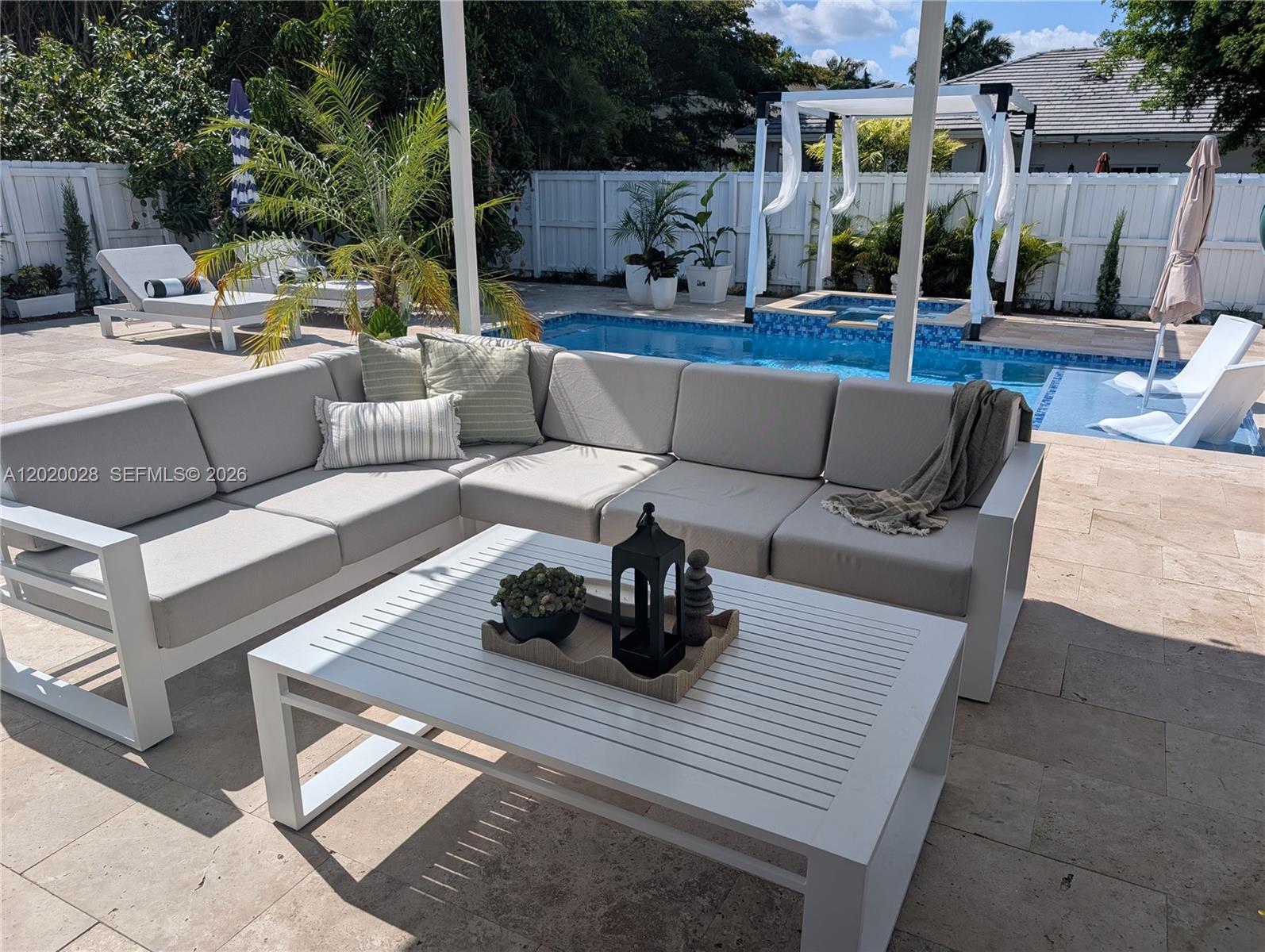 CARMENS PLACE - Residential