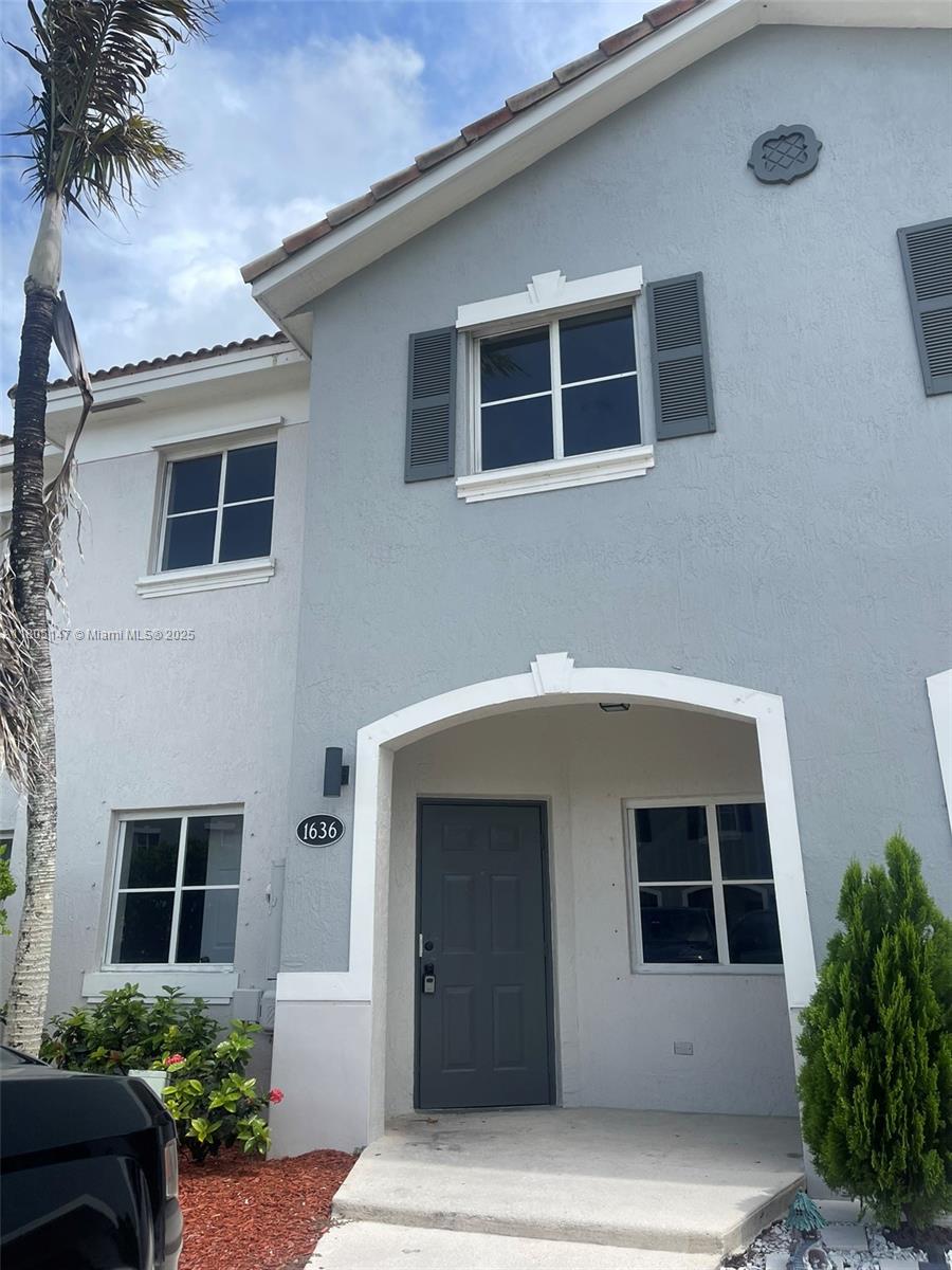 1636 Se 30th St 1636, Homestead, Miami-Dade County, Florida - 4 Bedrooms  
3 Bathrooms - 