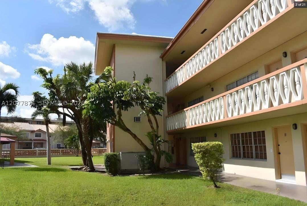 1885 NE 121st St 16, North Miami FL 33181