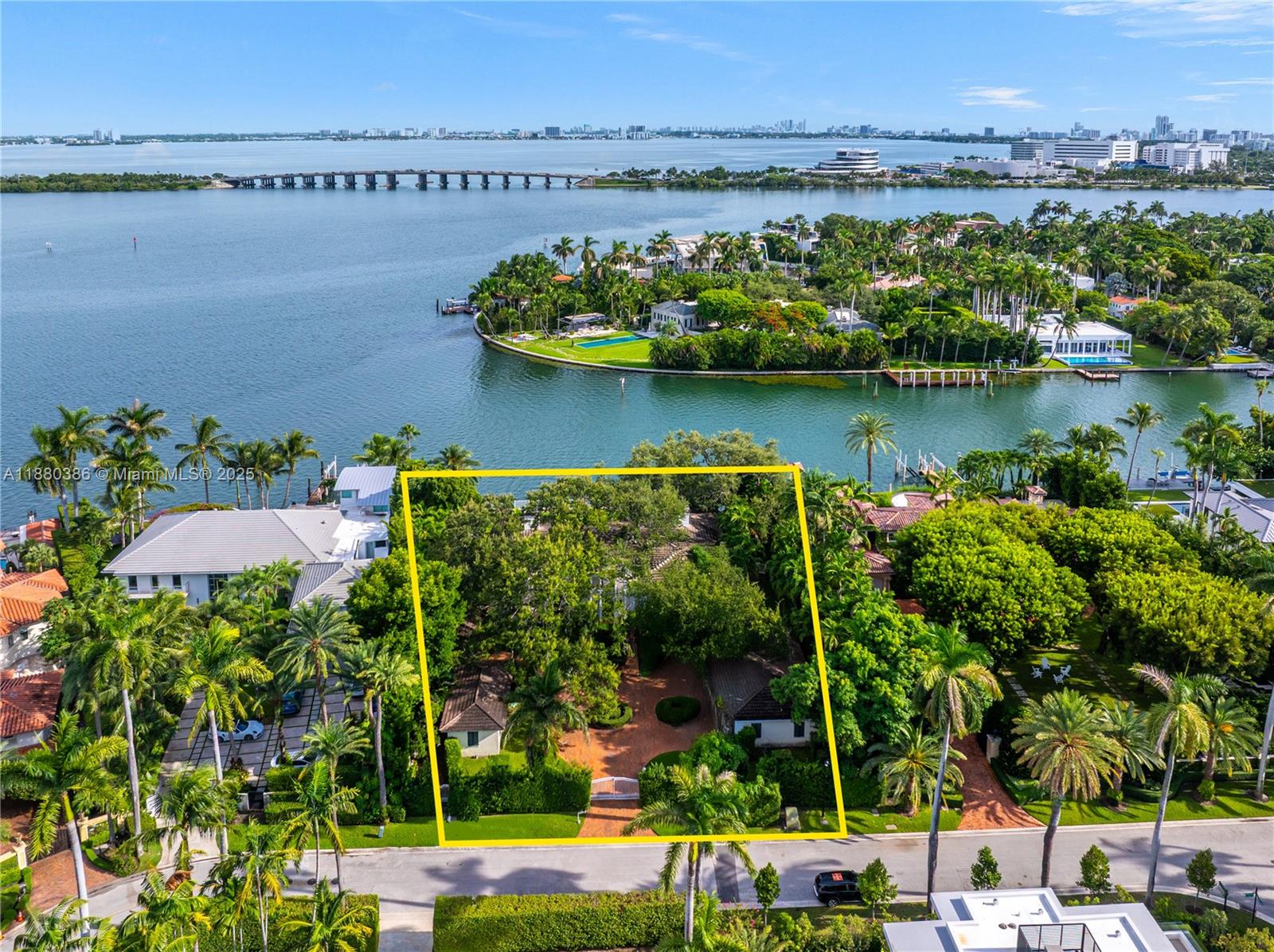 SUNSET ISLANDS-ISLAND NO - Residential