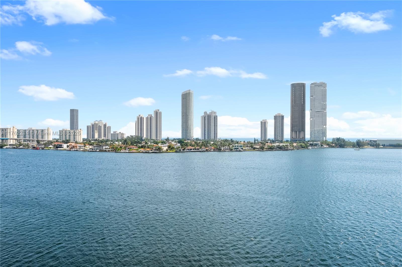 PRIVE CONDO - Residential