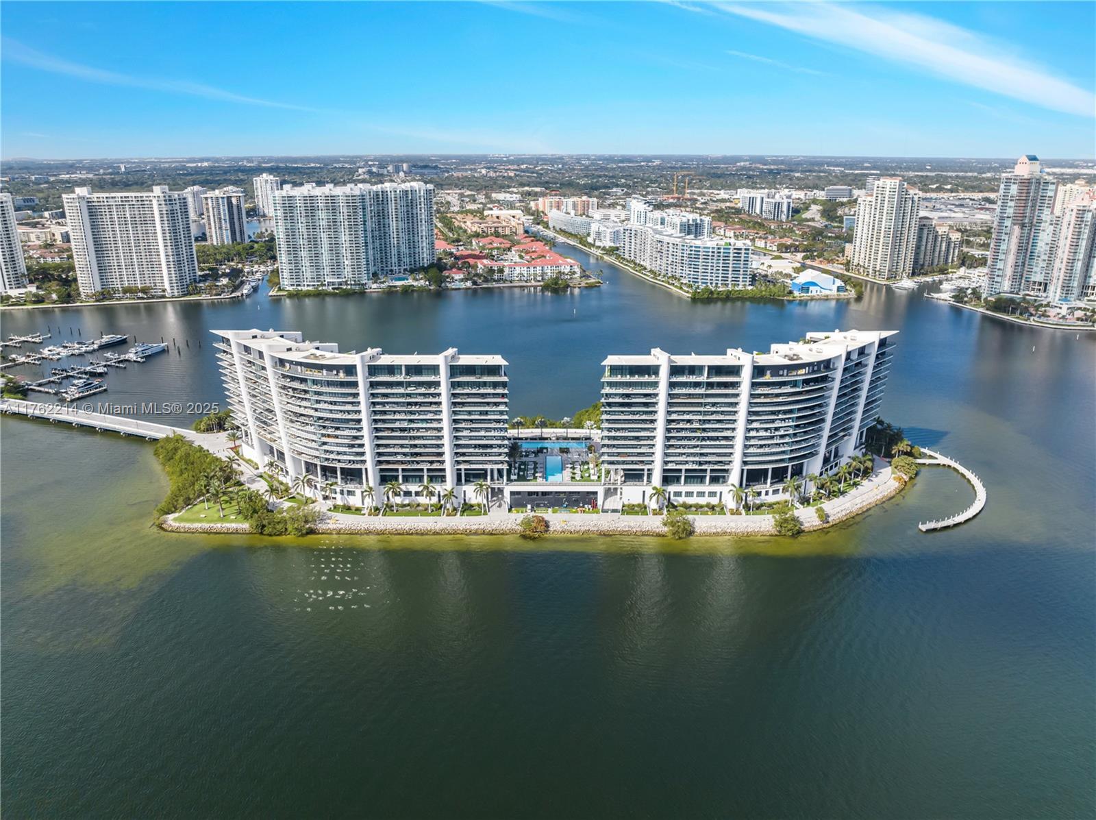 PRIVE CONDO - Residential