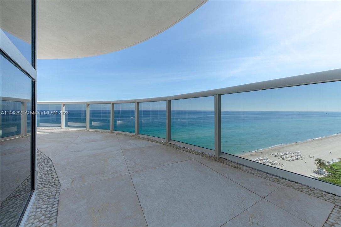 TRUMP ROYALE CONDO - Residential