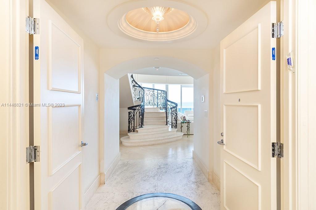 TRUMP ROYALE CONDO - Residential