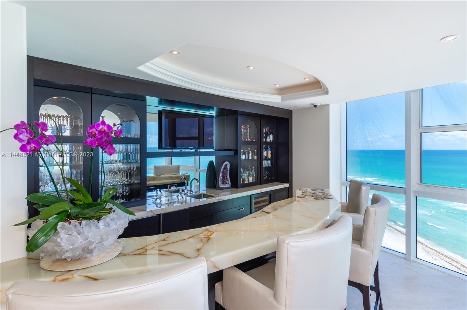 TRUMP ROYALE CONDO - Residential