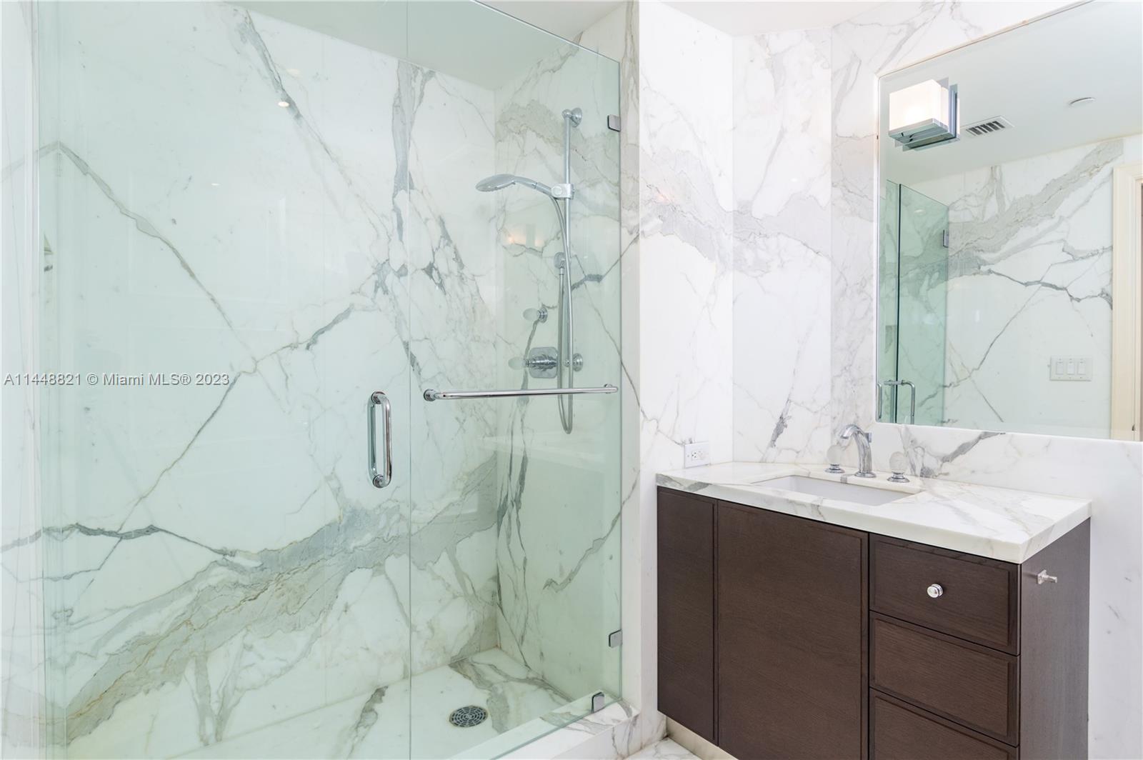 TRUMP ROYALE CONDO - Residential