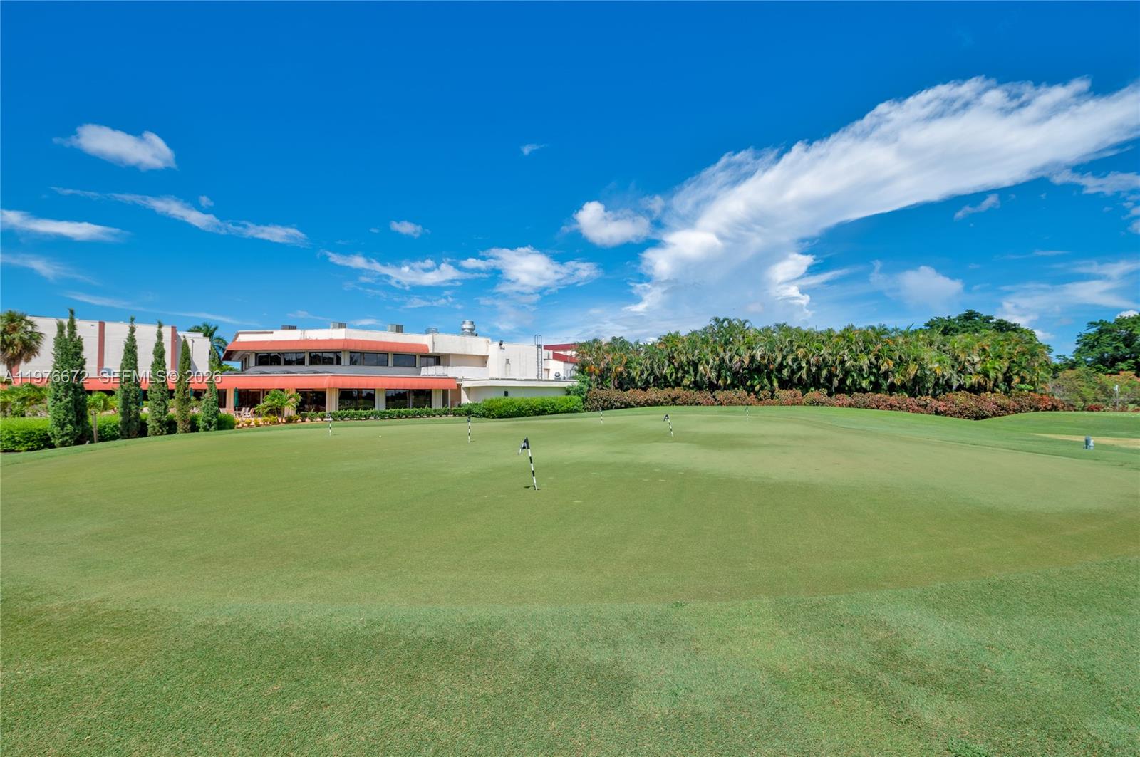 HOLLYBROOK GOLF AND - Residential