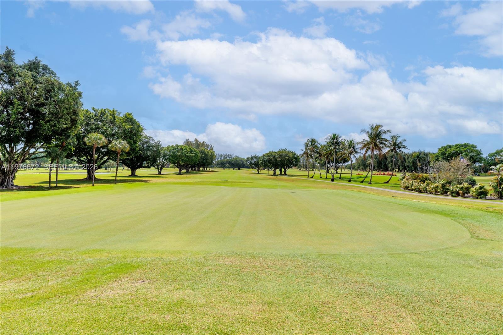 HOLLYBROOK GOLF AND - Residential