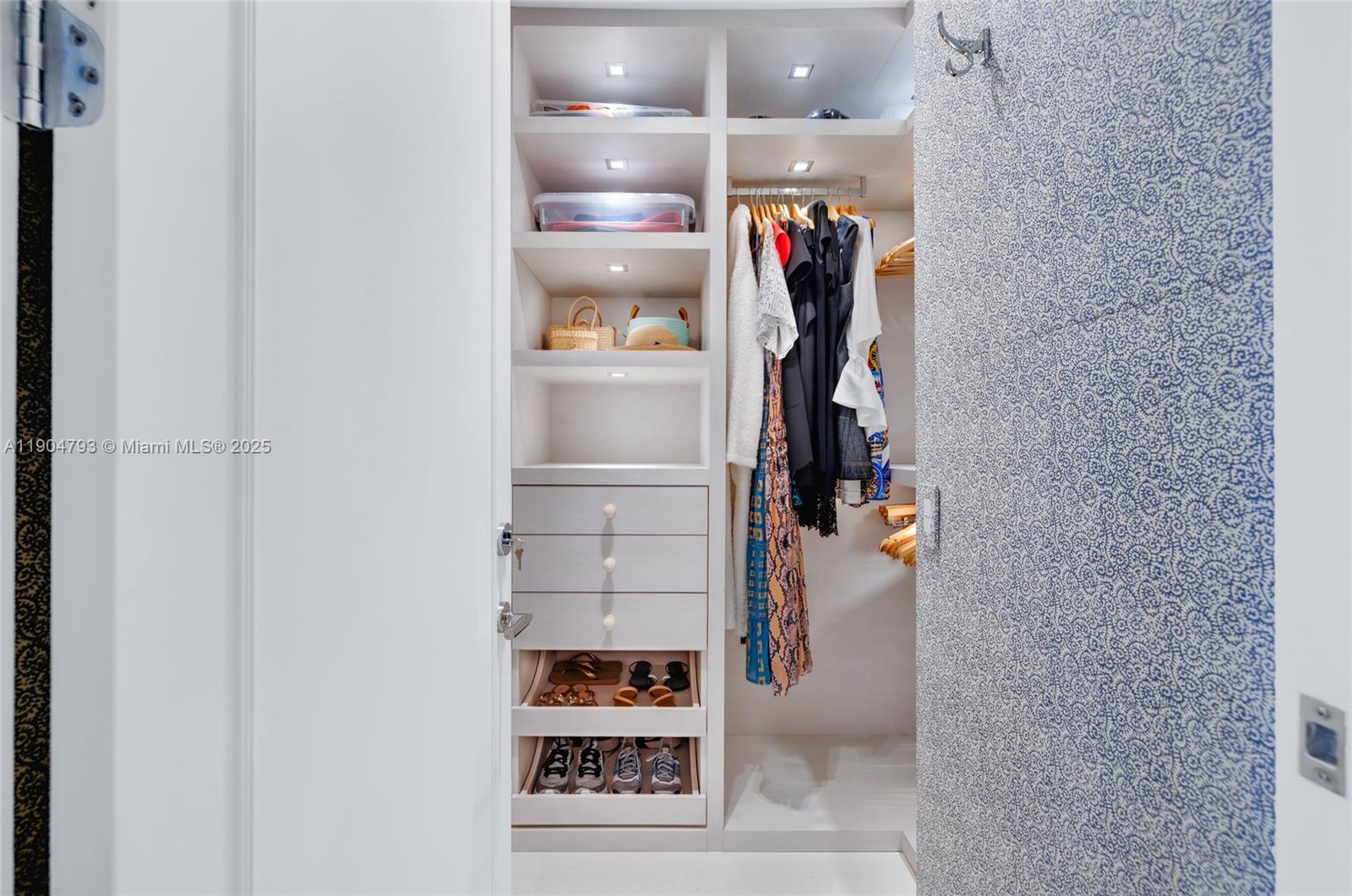 BAL HARBOUR NORTH SOUTH C - Residential