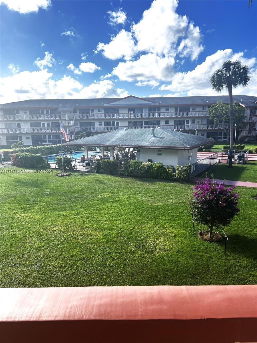 BEVERLY HILLS CONDO NUMBE - Residential