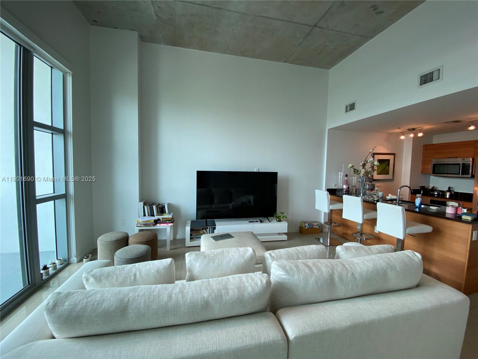 3301 NE 1st Ave M0706