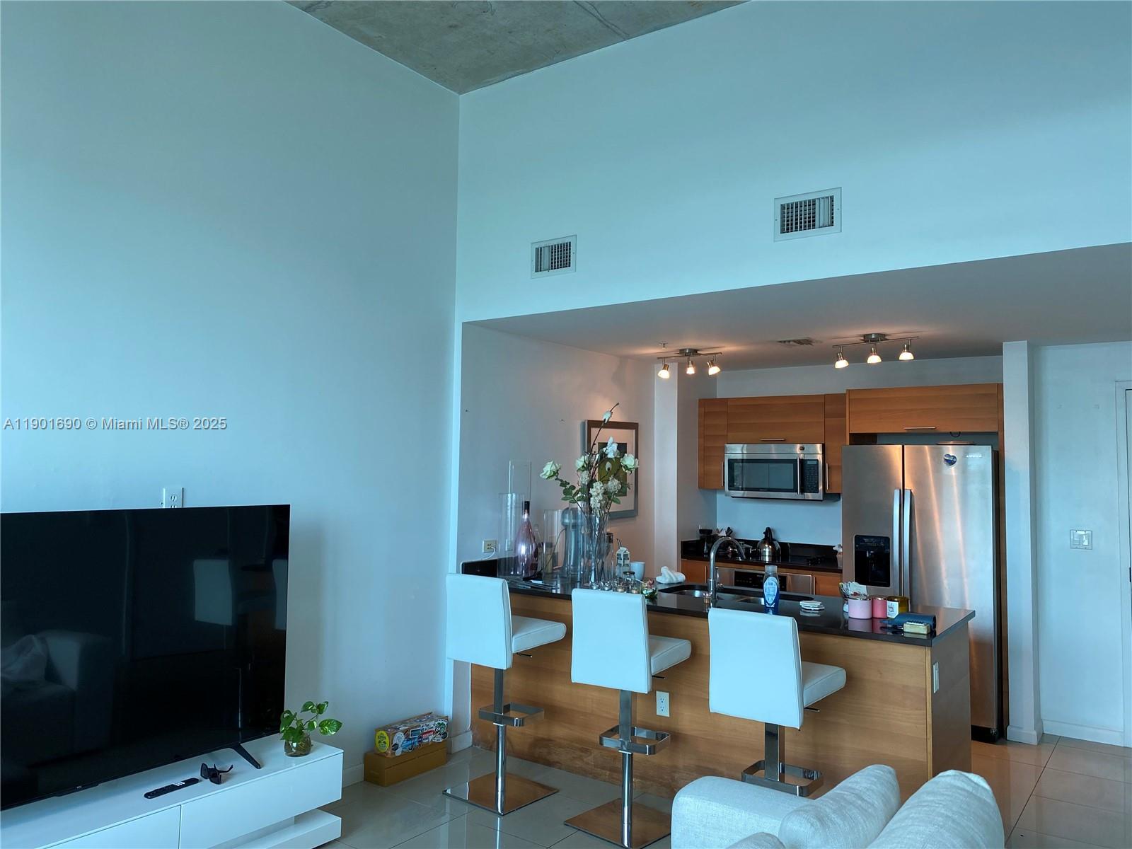 3301 NE 1st Ave M0706
