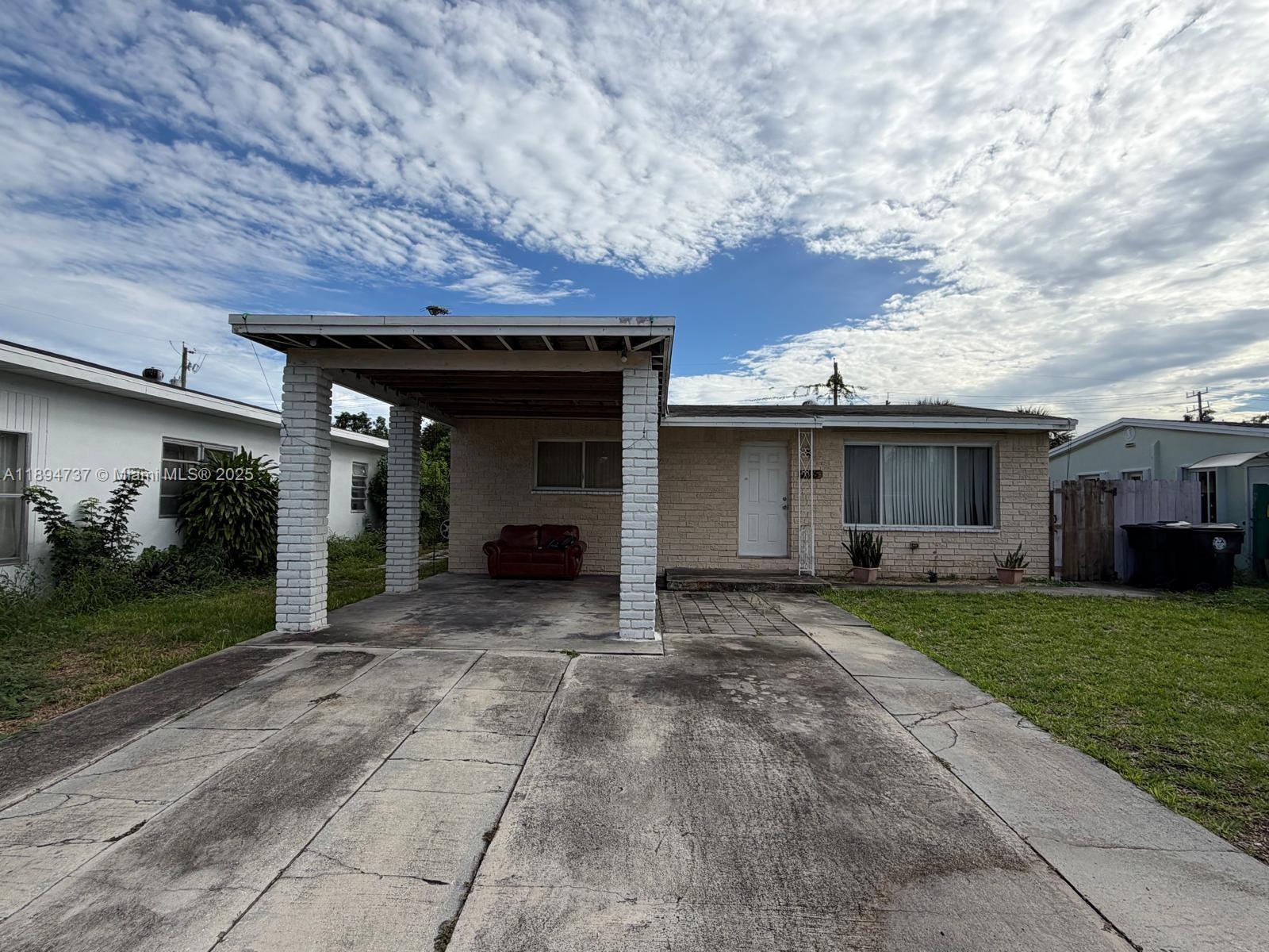 View photos, virtual tours, details... 1715 Sunset Ave