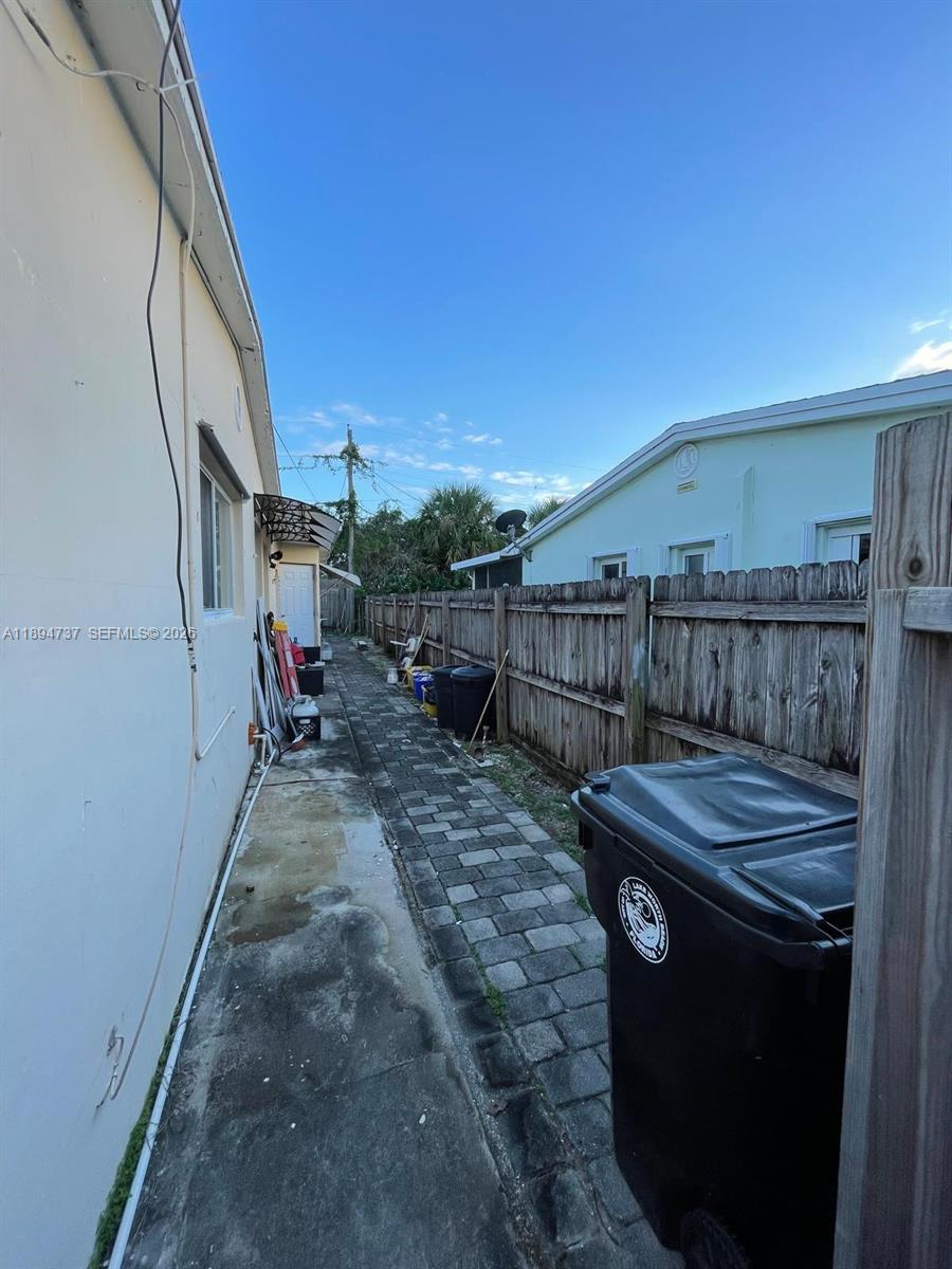 HILLCREST AT L W - Residential