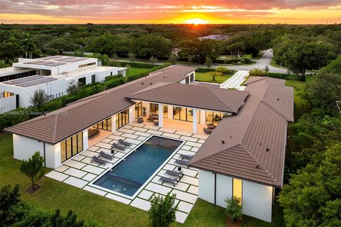 A home in Pinecrest